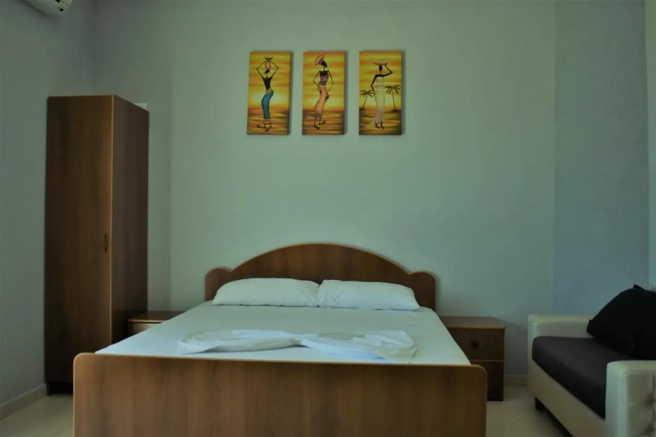 **  Hotel Emi Durrës Albania